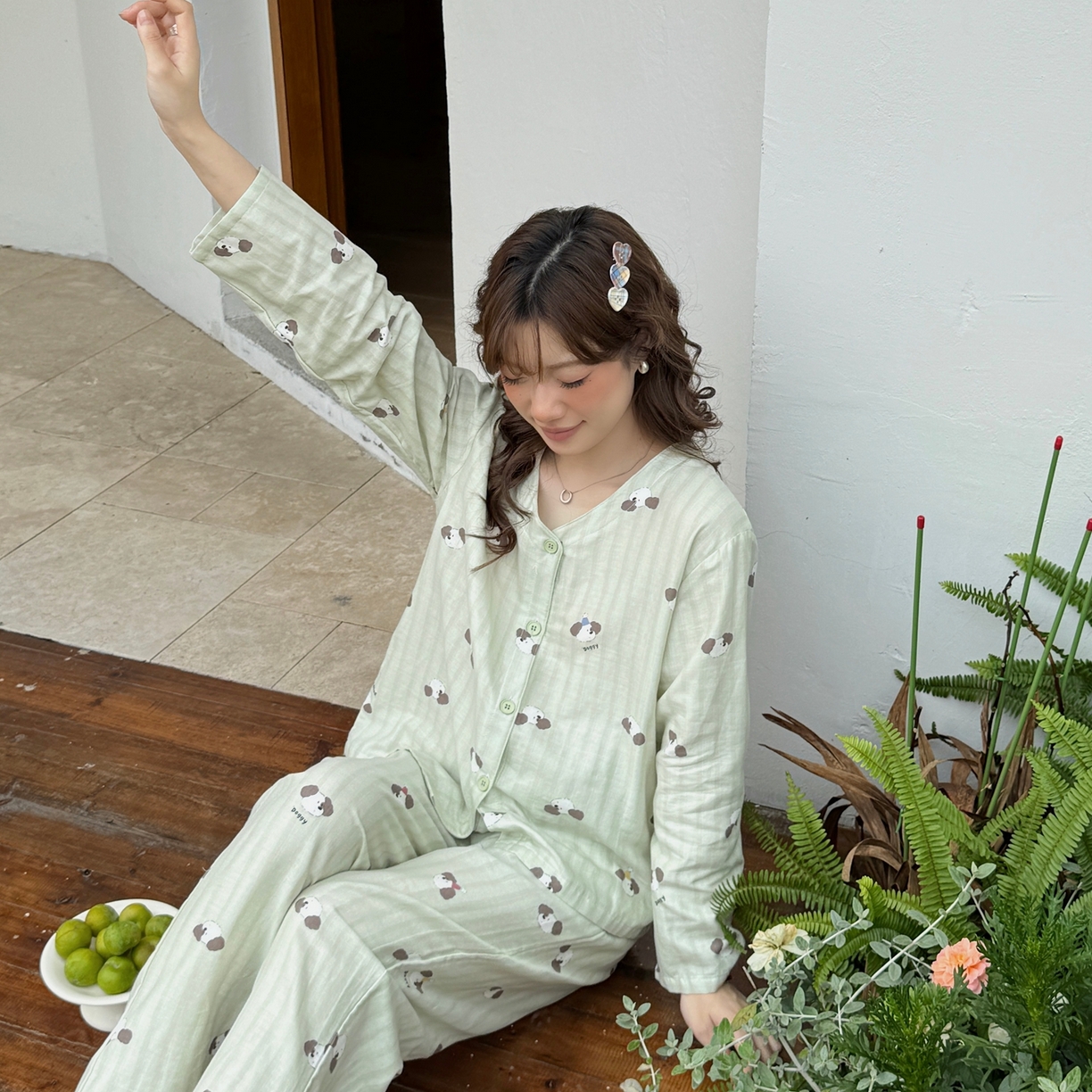 91家纺网 家纺一手货源 找家纺  纽约生活 2025新款有氧纱V领套装（会员-5） 绿条纹puppy狗