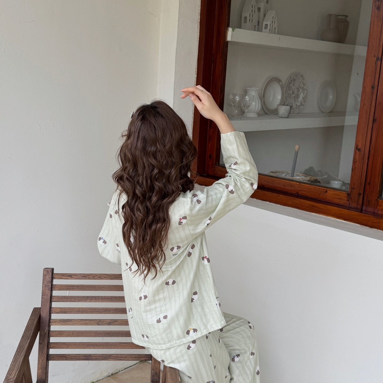 91家纺网 家纺一手货源 找家纺  纽约生活 2025新款有氧纱V领套装（会员-5） 绿条纹puppy狗