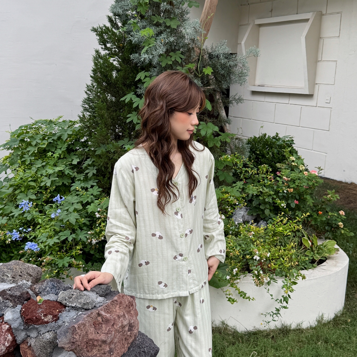 91家纺网 家纺一手货源 找家纺  纽约生活 2025新款有氧纱V领套装（会员-5） 绿条纹puppy狗