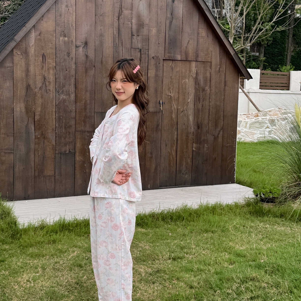 91家纺网 家纺一手货源 找家纺  纽约生活 2025新款有氧纱V领套装（会员-5） 兔影繁花