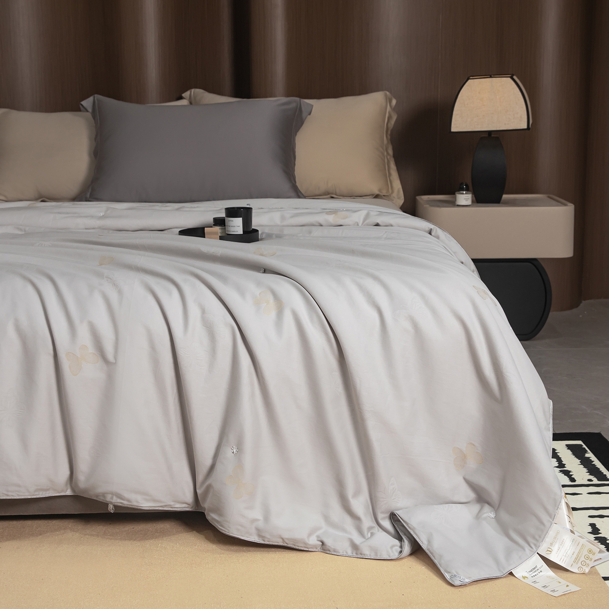 91家纺网 家纺一手货源 找家纺 华盛羽绒被壳 2025新款蚕丝被蚕丝棉 蝴蝶灰