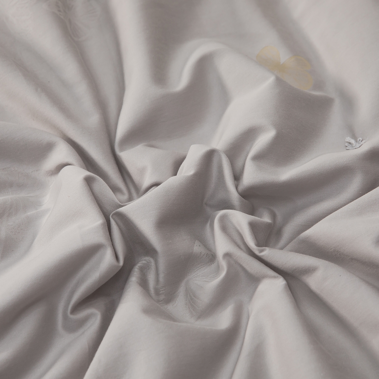 91家纺网 家纺一手货源 找家纺 华盛羽绒被壳 2025新款蚕丝被蚕丝棉 蝴蝶灰