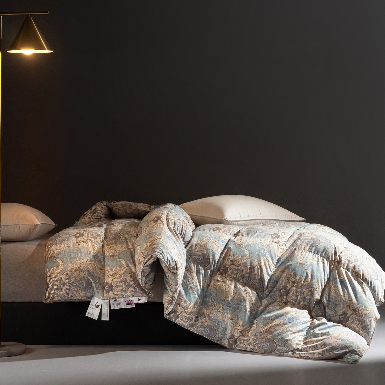 91家纺网 家纺一手货源 找家纺 华盛羽绒被壳 2025新款大牌风羽绒被羽绒被壳 蔓藤