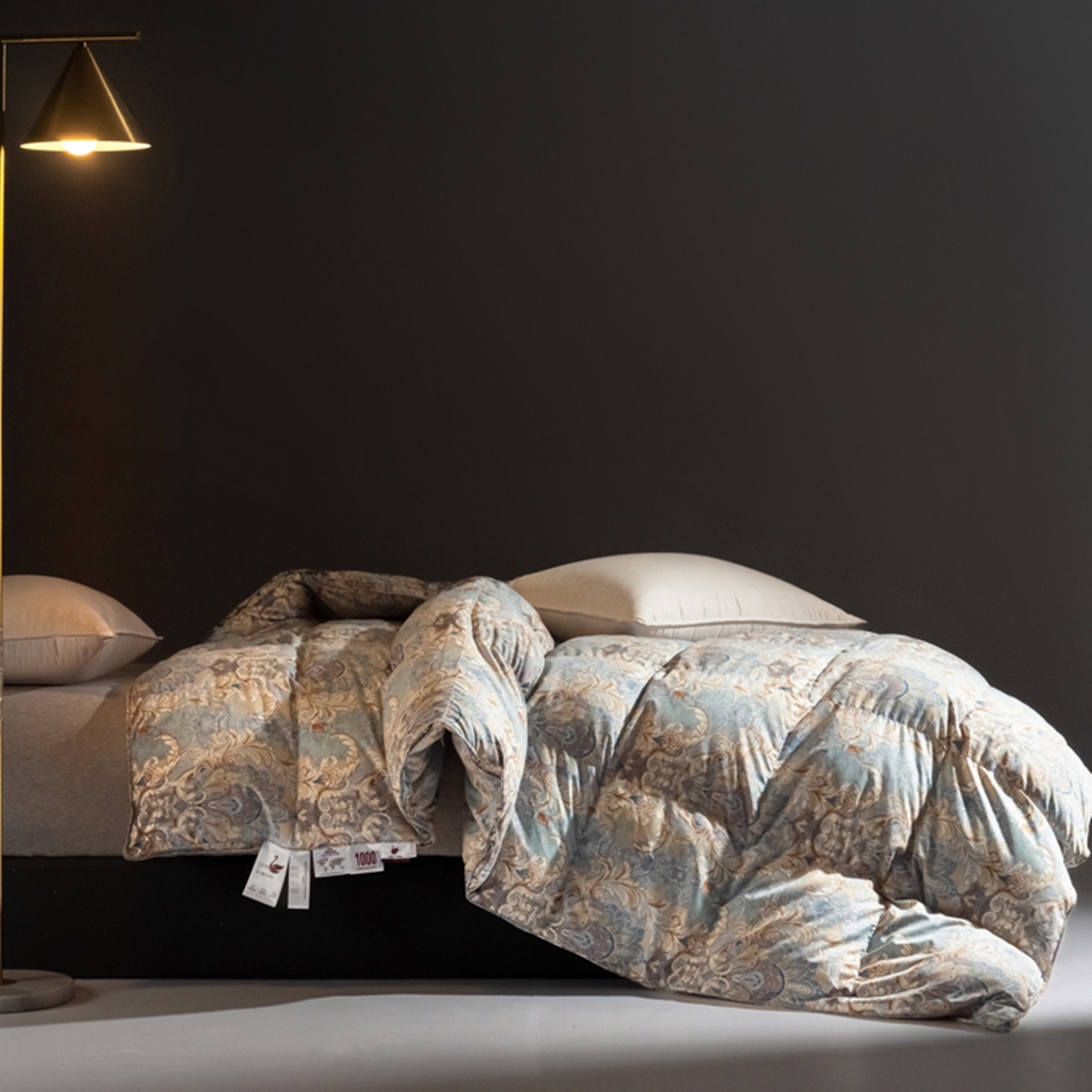 91家纺网 家纺一手货源 找家纺 华盛羽绒被壳 2025新款大牌风羽绒被羽绒被壳 蔓藤