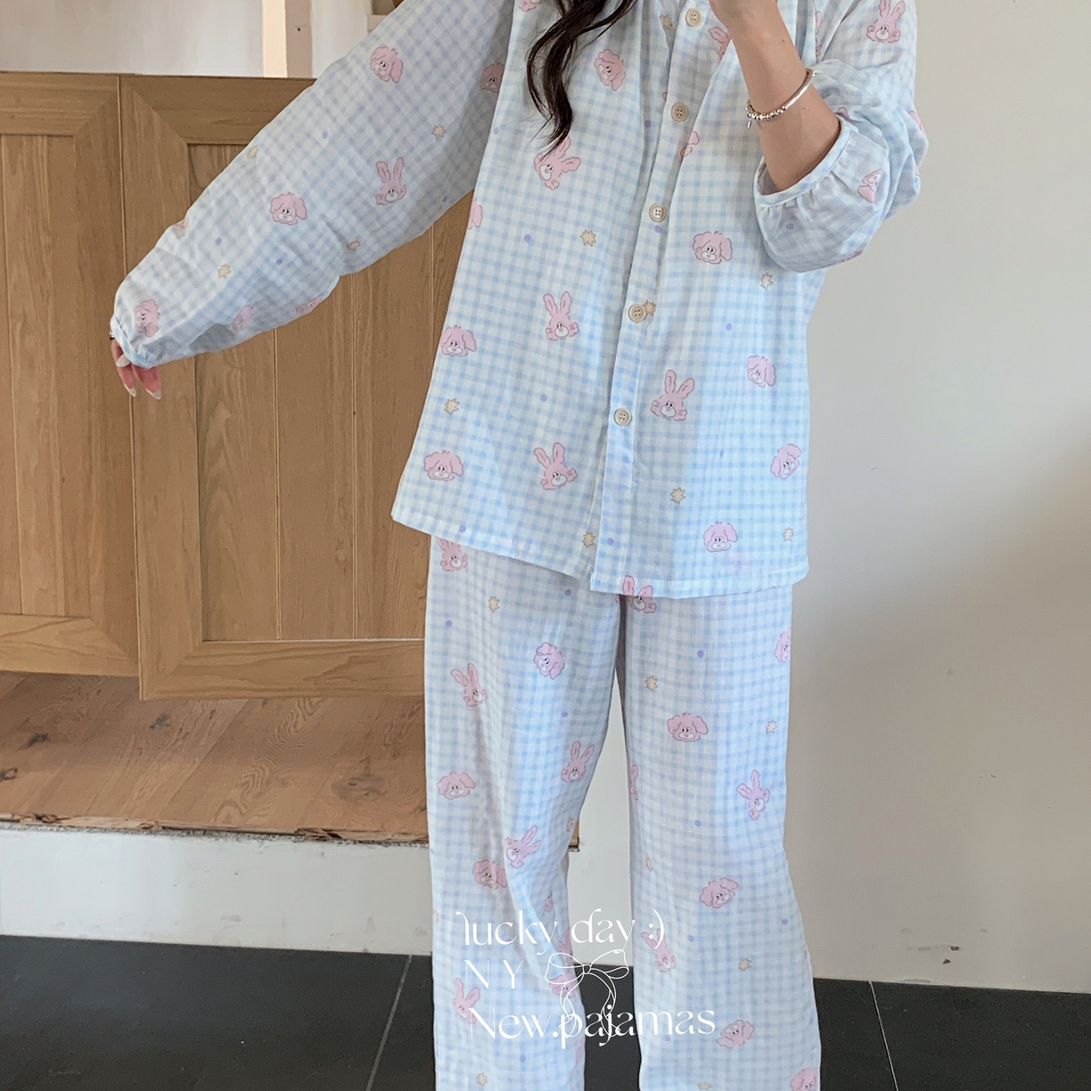 91家纺网 家纺一手货源 找家纺 （总）纽约生活 2025新款有氧纱胸垫圆领开扣长袖长裤（会员-5）