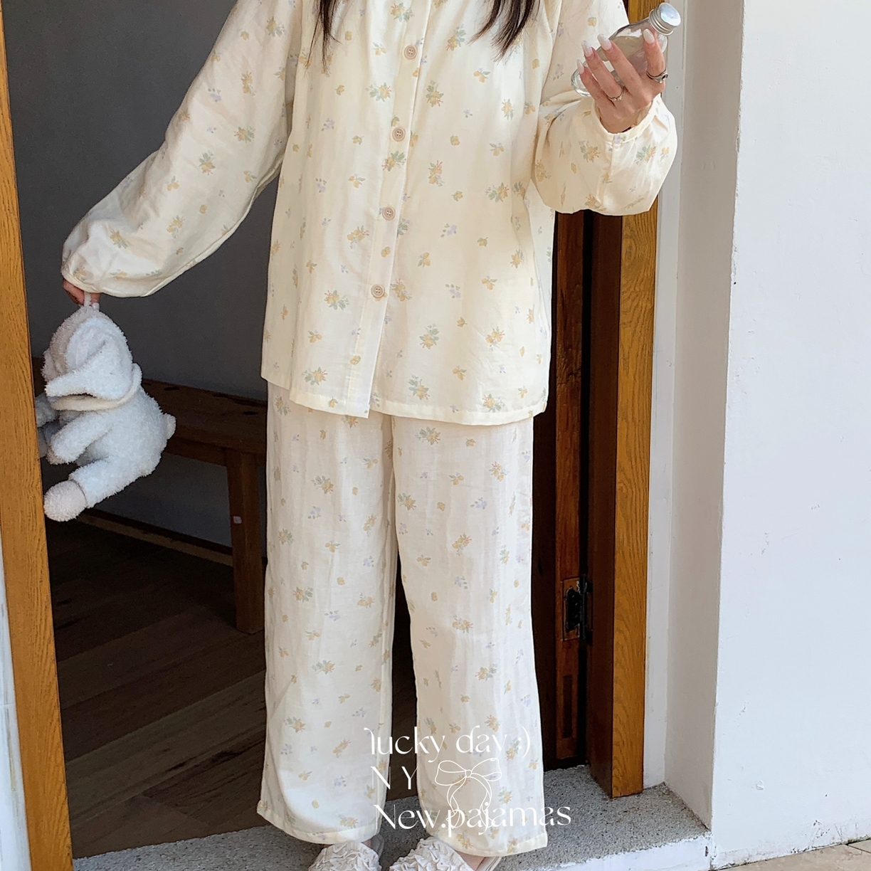 91家纺网 家纺一手货源 找家纺 （总）纽约生活 2025新款有氧纱胸垫圆领开扣长袖长裤（会员-5）