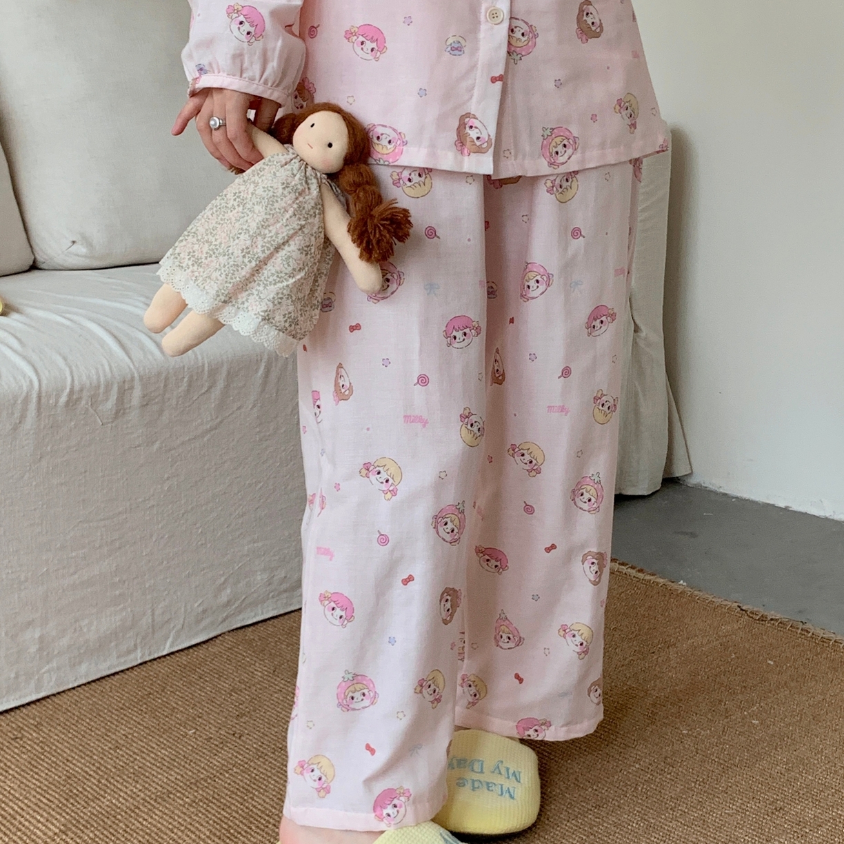 91家纺网 家纺一手货源 找家纺 （总）纽约生活 2025新款有氧纱胸垫圆领开扣长袖长裤（会员-5）