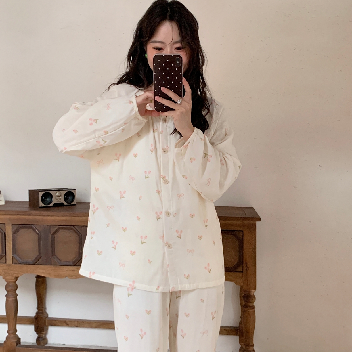 91家纺网 家纺一手货源 找家纺 纽约生活 2025新款有氧纱胸垫圆领开扣长袖长裤（会员-5） 花束蝴蝶结