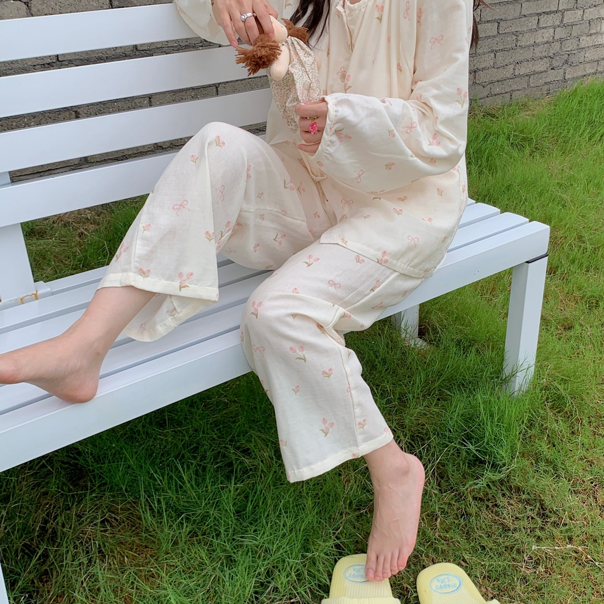 91家纺网 家纺一手货源 找家纺 纽约生活 2025新款有氧纱胸垫圆领开扣长袖长裤（会员-5） 花束蝴蝶结