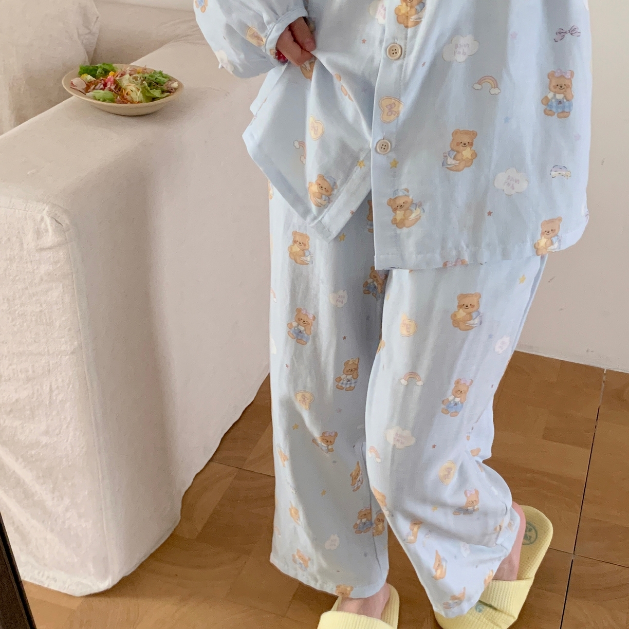 91家纺网 家纺一手货源 找家纺 纽约生活 2025新款有氧纱胸垫圆领开扣长袖长裤（会员-5） 黄油小熊蓝