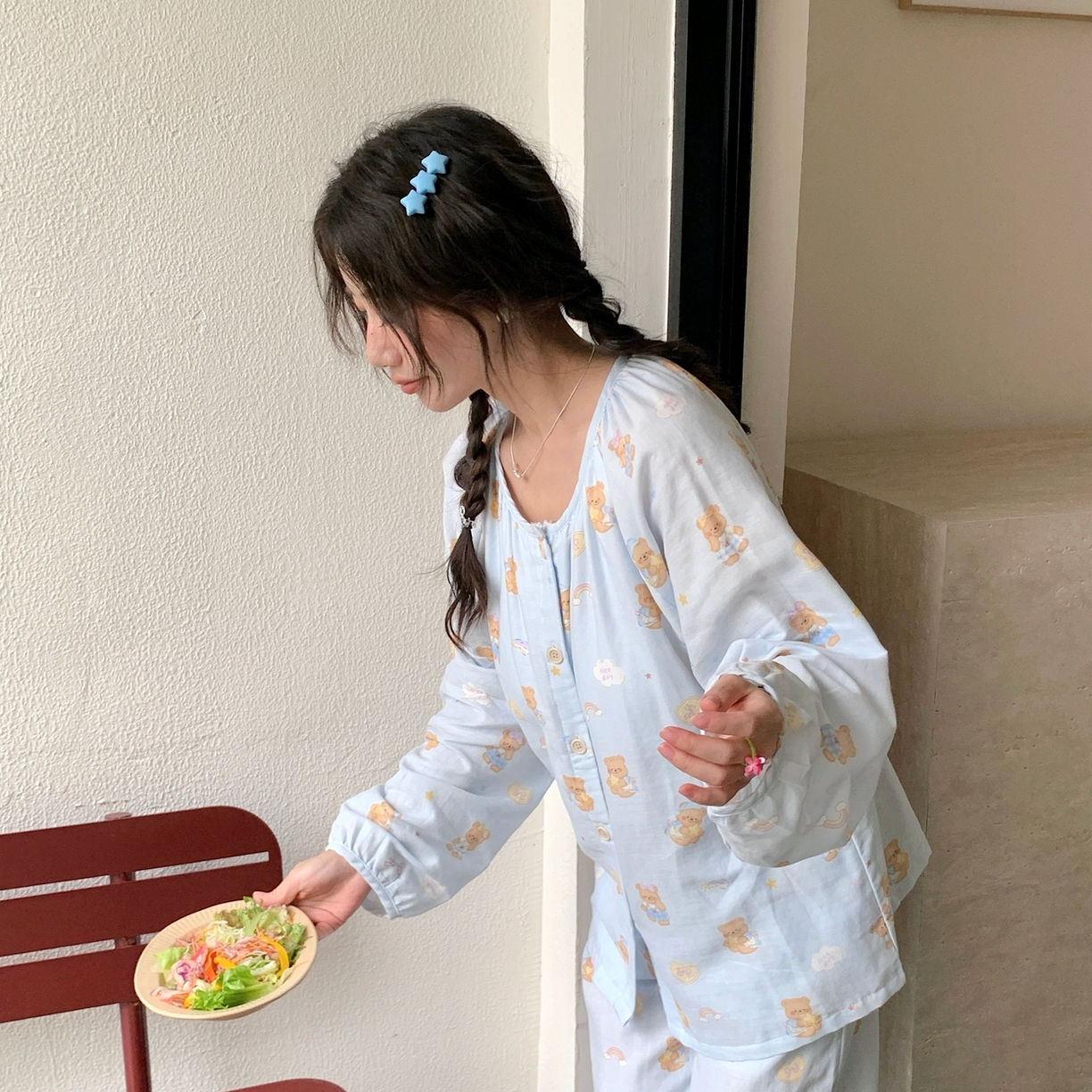 91家纺网 家纺一手货源 找家纺 纽约生活 2025新款有氧纱胸垫圆领开扣长袖长裤（会员-5） 黄油小熊蓝