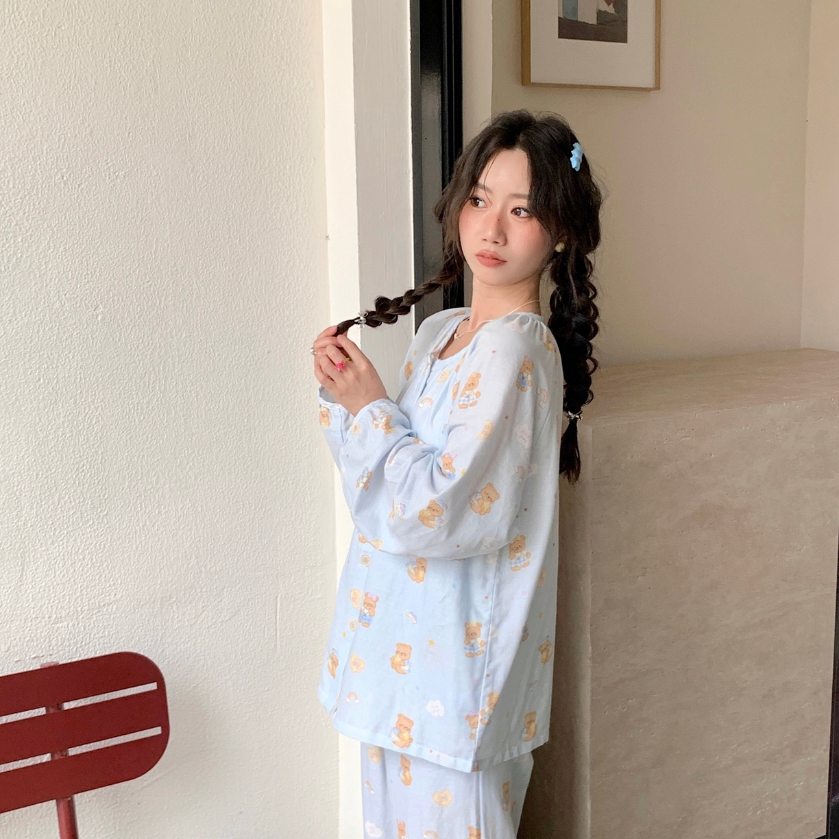 91家纺网 家纺一手货源 找家纺 纽约生活 2025新款有氧纱胸垫圆领开扣长袖长裤（会员-5） 黄油小熊蓝