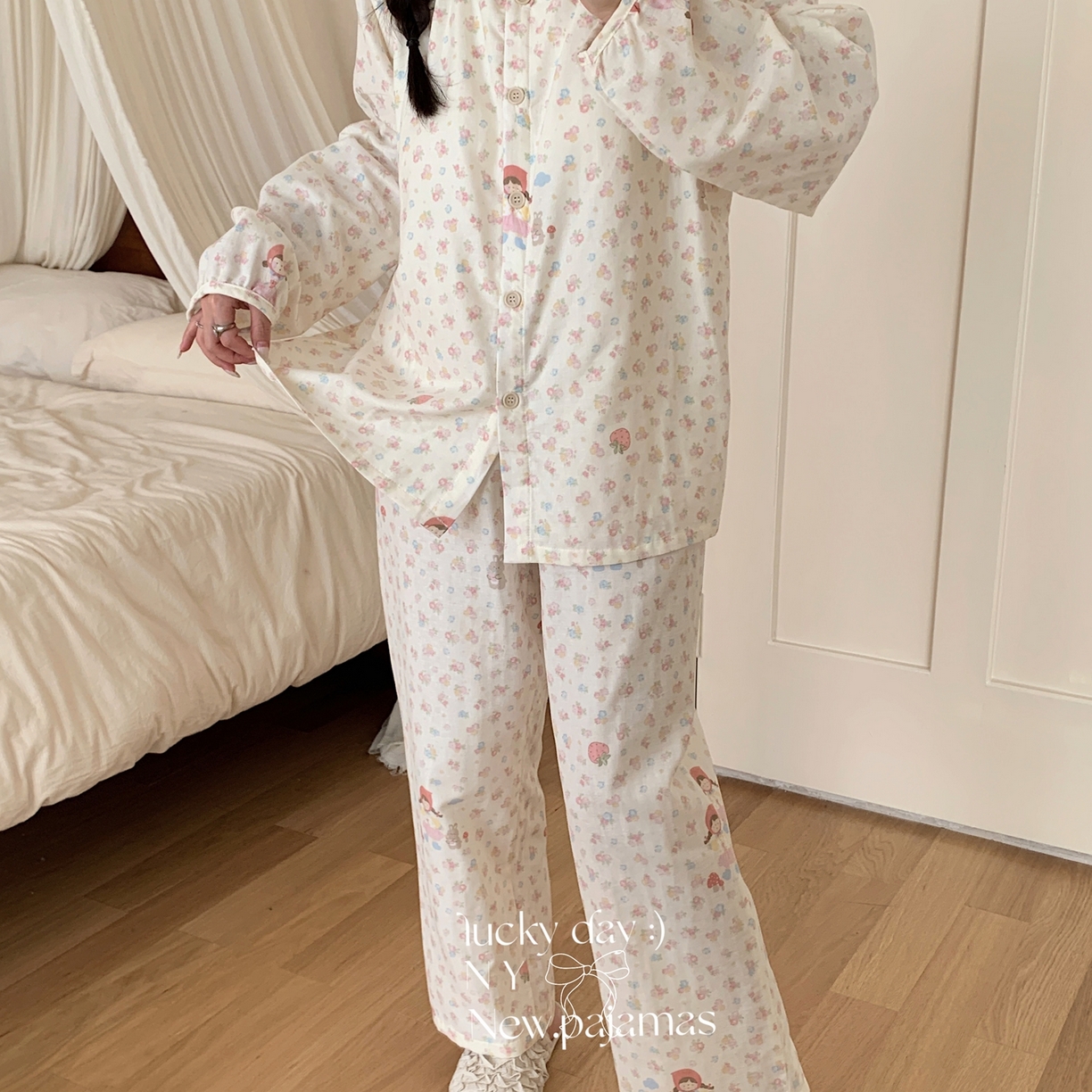 纽约生活 2025新款有氧纱胸垫圆领开扣长袖长裤（会员-5） 蘑菇女孩