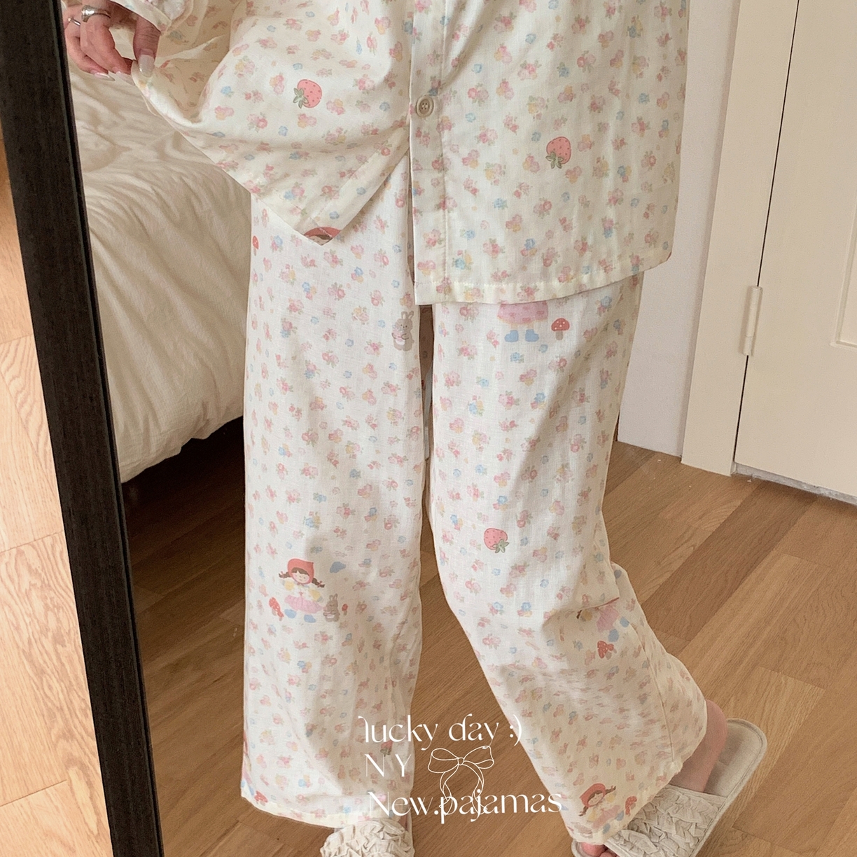 91家纺网 家纺一手货源 找家纺 纽约生活 2025新款有氧纱胸垫圆领开扣长袖长裤（会员-5） 蘑菇女孩