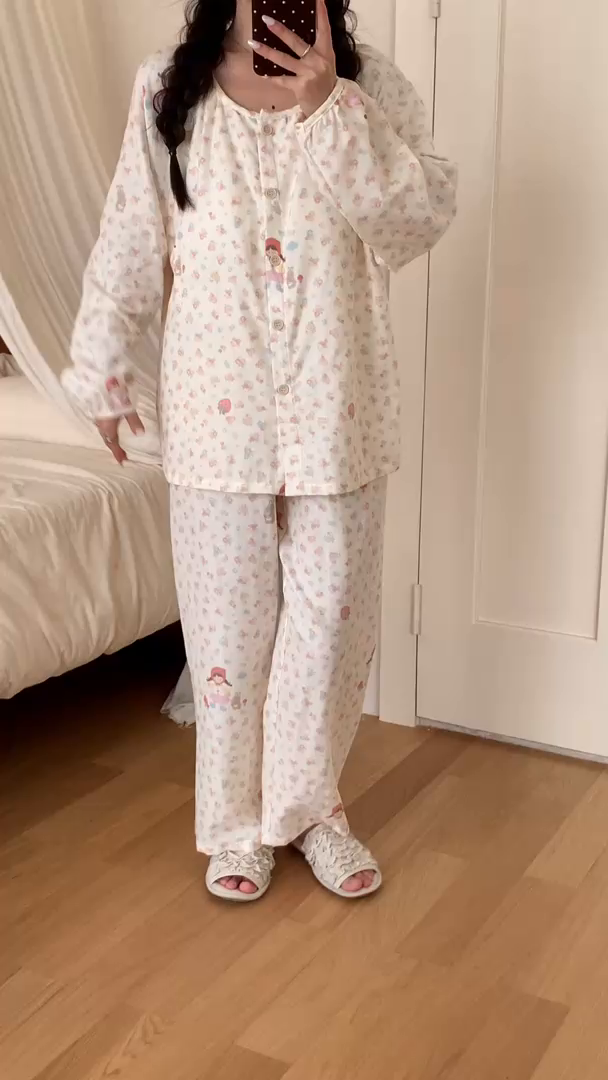 91家纺网 家纺一手货源 找家纺 纽约生活 2025新款有氧纱胸垫圆领开扣长袖长裤（会员-5） 蘑菇女孩