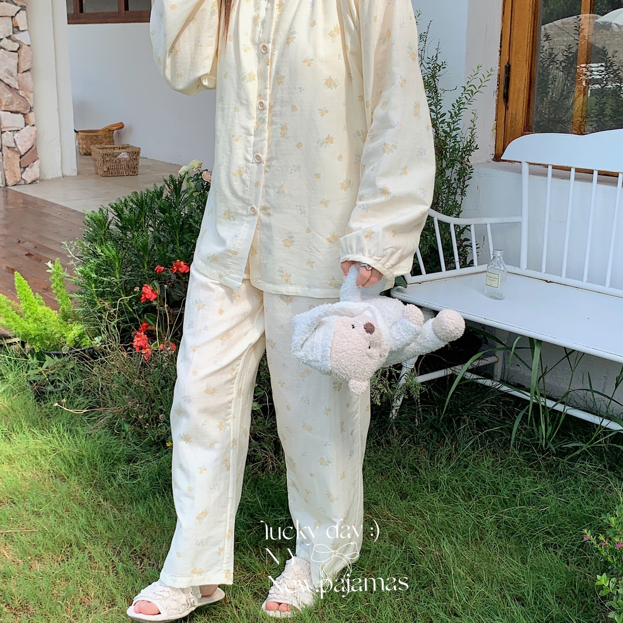 91家纺网 家纺一手货源 找家纺 纽约生活 2025新款有氧纱胸垫圆领开扣长袖长裤（会员-5） 枇杷