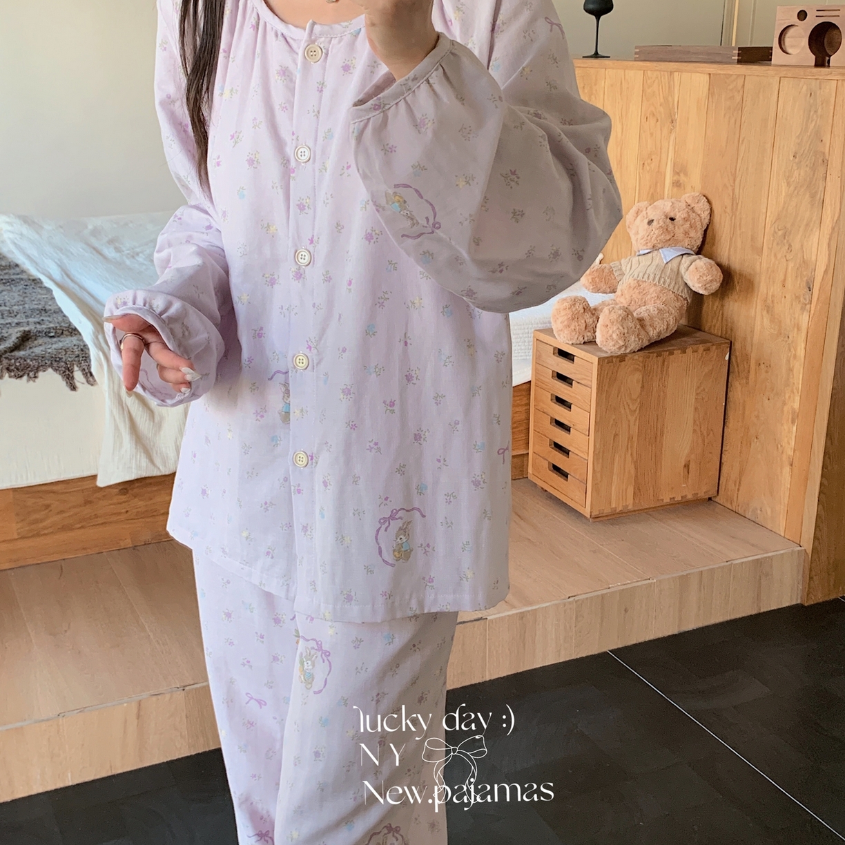 91家纺网 家纺一手货源 找家纺 纽约生活 2025新款有氧纱胸垫圆领开扣长袖长裤（会员-5） 星黛露紫