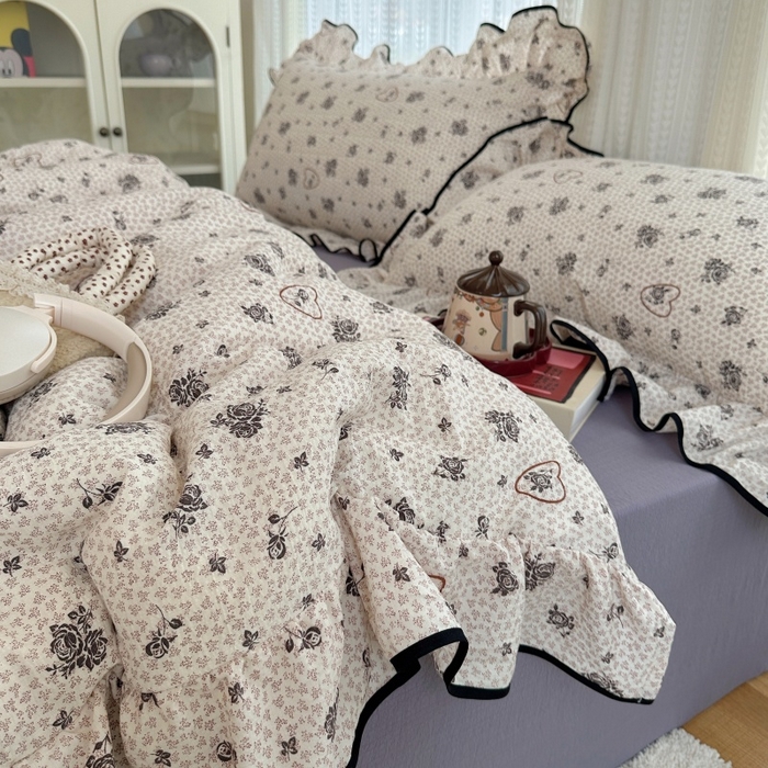 91家纺网 家纺一手货源 找家纺 （总）红嘴企鹅 2025新款韩版双拼花边四件套