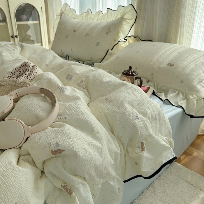 91家纺网 家纺一手货源 找家纺 红嘴企鹅 2025新款韩版双拼花边四件套 韩版-淡彩繁花