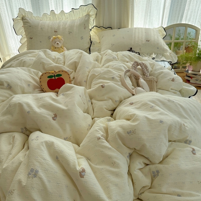 91家纺网 家纺一手货源 找家纺 红嘴企鹅 2025新款韩版双拼花边四件套 韩版-淡彩繁花