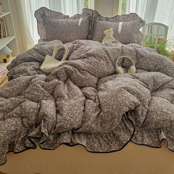 91家纺网 家纺一手货源 找家纺 红嘴企鹅 2025新款韩版双拼花边四件套 韩版-褐野粉韵