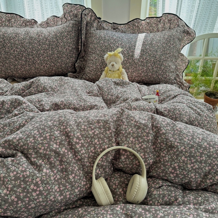 91家纺网 家纺一手货源 找家纺 红嘴企鹅 2025新款韩版双拼花边四件套 韩版-褐野粉韵