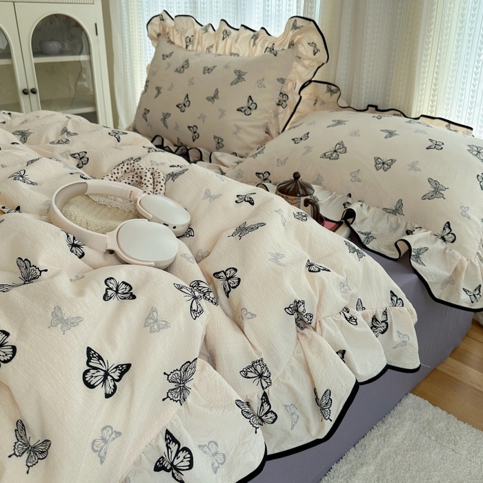 91家纺网 家纺一手货源 找家纺 红嘴企鹅 2025新款韩版双拼花边四件套 韩版-蝴蝶柔纱