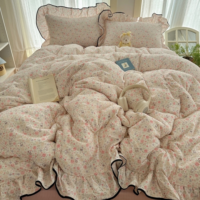 91家纺网 家纺一手货源 找家纺 红嘴企鹅 2025新款韩版双拼花边四件套 韩版-凯蒂花漾