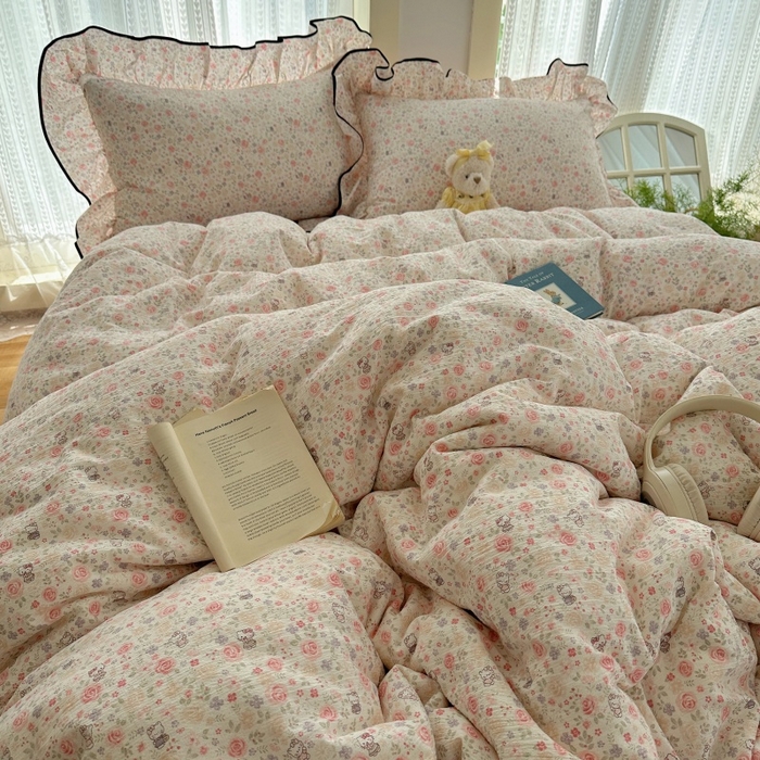 91家纺网 家纺一手货源 找家纺 红嘴企鹅 2025新款韩版双拼花边四件套 韩版-凯蒂花漾