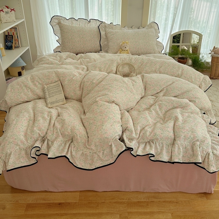 91家纺网 家纺一手货源 找家纺 红嘴企鹅 2025新款韩版双拼花边四件套 韩版-绿野樱梦