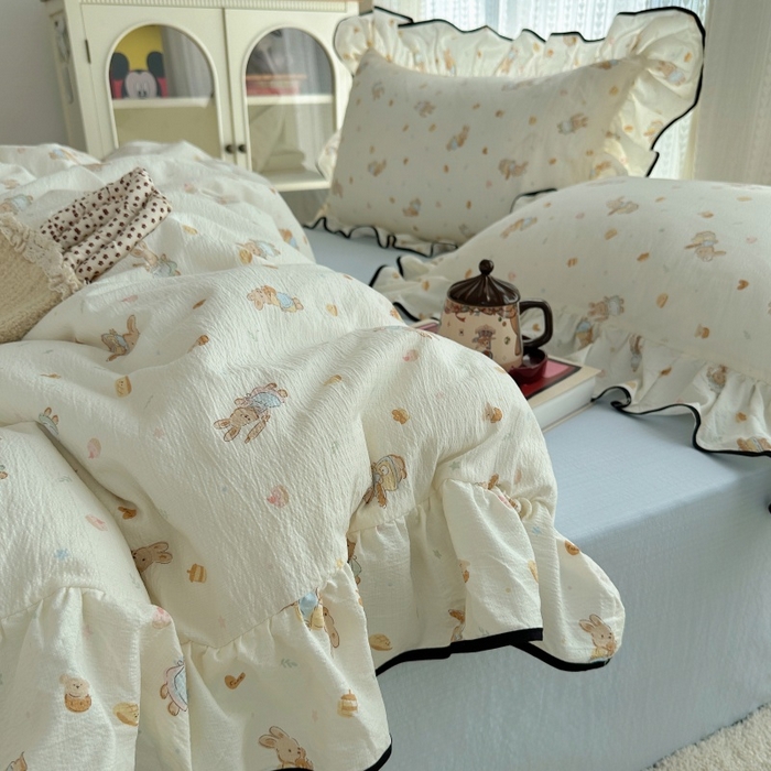 91家纺网 家纺一手货源 找家纺 红嘴企鹅 2025新款韩版双拼花边四件套 韩版-萌兔梦坊