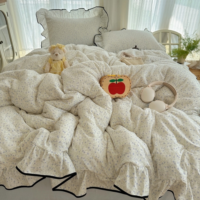 91家纺网 家纺一手货源 找家纺 红嘴企鹅 2025新款韩版双拼花边四件套 韩版-浅暮堇语