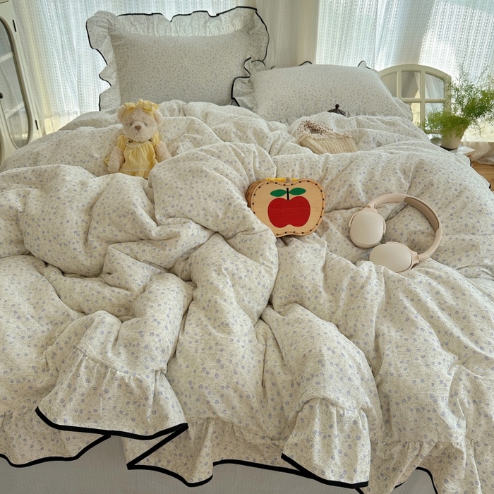 91家纺网 家纺一手货源 找家纺 红嘴企鹅 2025新款韩版双拼花边四件套 韩版-浅暮堇语