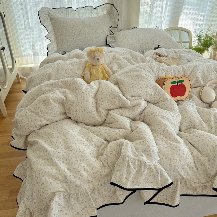 91家纺网 家纺一手货源 找家纺 红嘴企鹅 2025新款韩版双拼花边四件套 韩版-浅暮堇语