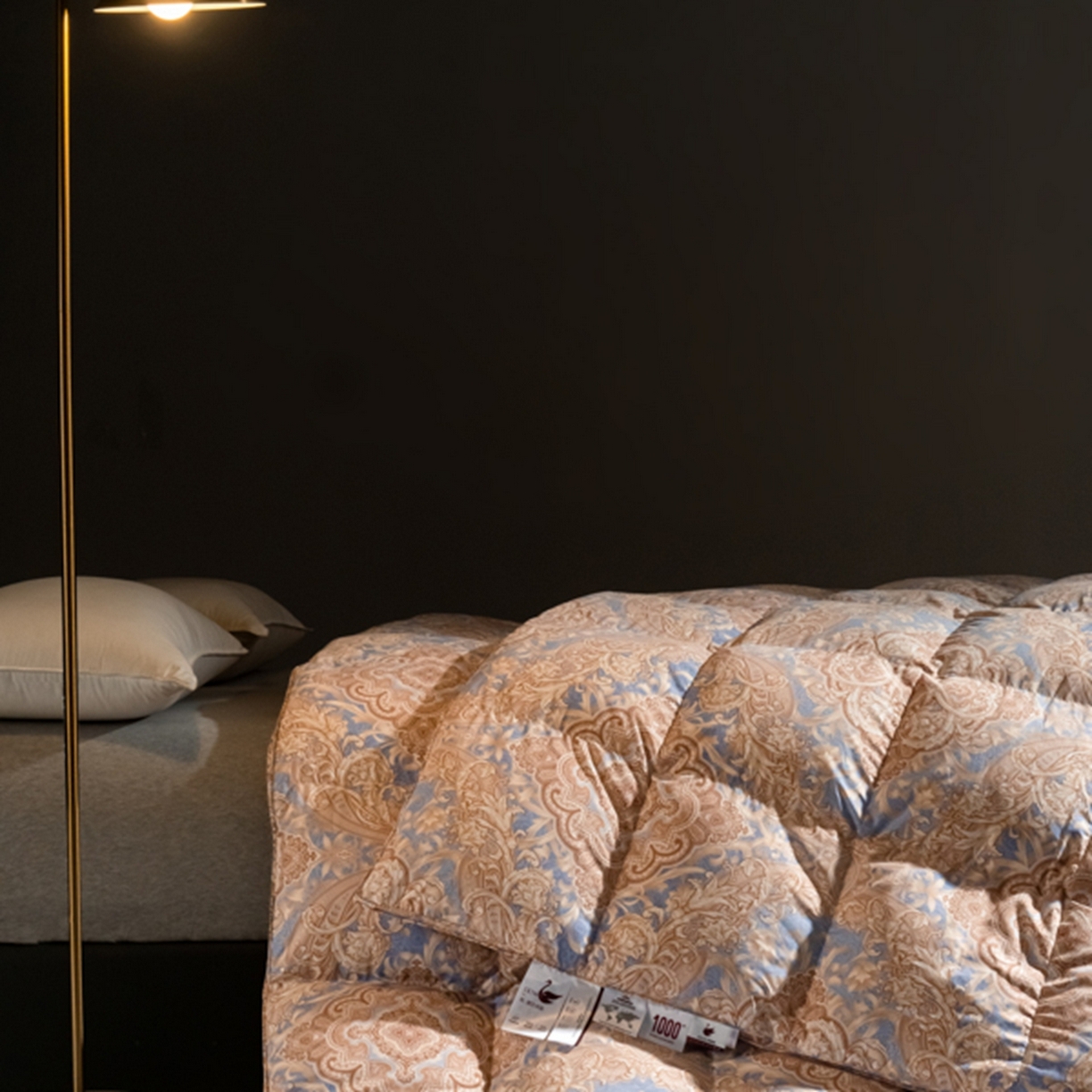 91家纺网 家纺一手货源 找家纺 御眠纺羽绒被壳 2025新款大牌风羽绒被羽绒被壳 慕白