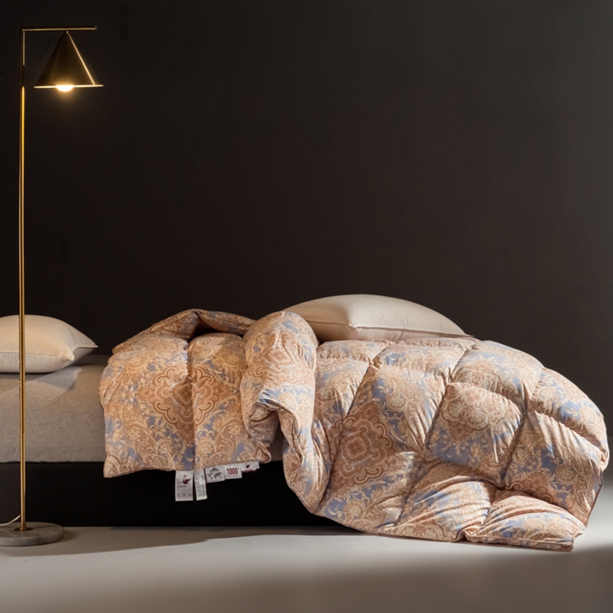 91家纺网 家纺一手货源 找家纺 御眠纺羽绒被壳 2025新款大牌风羽绒被羽绒被壳 慕白