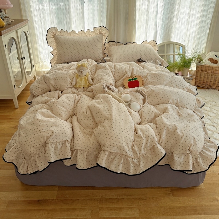 91家纺网 家纺一手货源 找家纺 红嘴企鹅 2025新款韩版双拼花边四件套 韩版-柔梦蝶