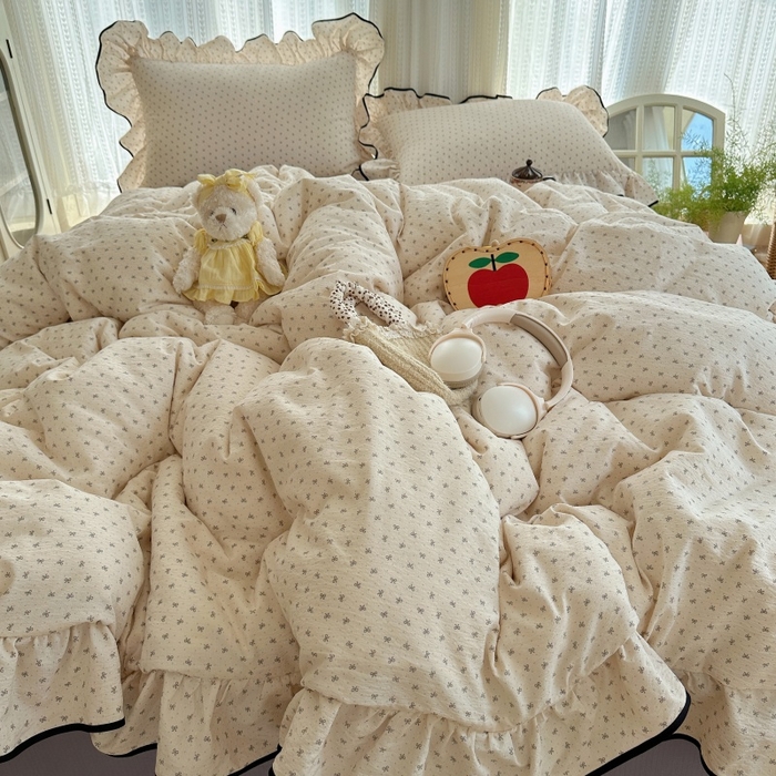 91家纺网 家纺一手货源 找家纺 红嘴企鹅 2025新款韩版双拼花边四件套 韩版-柔梦蝶