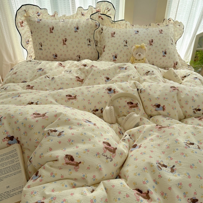 91家纺网 家纺一手货源 找家纺 红嘴企鹅 2025新款韩版双拼花边四件套 韩版-甜心小狗