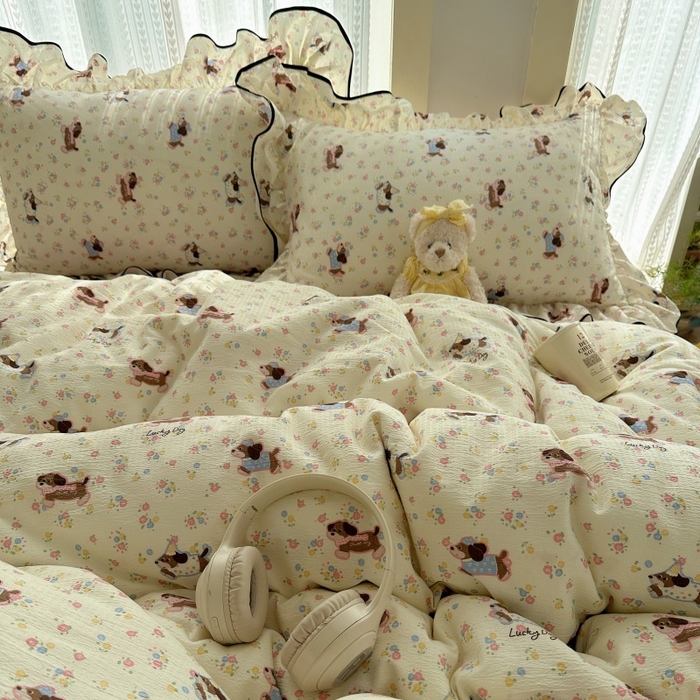 91家纺网 家纺一手货源 找家纺 红嘴企鹅 2025新款韩版双拼花边四件套 韩版-甜心小狗