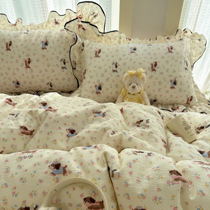 91家纺网 家纺一手货源 找家纺 红嘴企鹅 2025新款韩版双拼花边四件套 韩版-甜心小狗