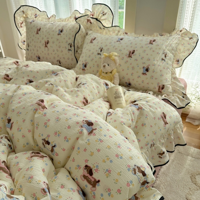 91家纺网 家纺一手货源 找家纺 红嘴企鹅 2025新款韩版双拼花边四件套 韩版-甜心小狗