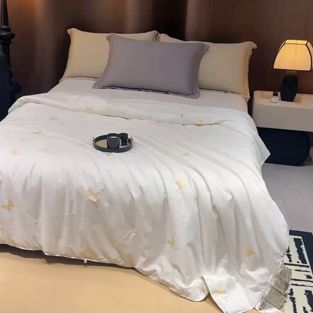 91家纺网 家纺一手货源 找家纺 御眠纺羽绒被壳 2025新款蚕丝被蚕丝棉 蝴蝶白
