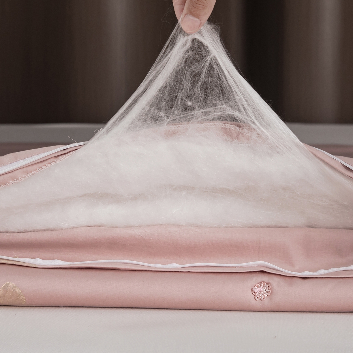 91家纺网 家纺一手货源 找家纺 御眠纺羽绒被壳 2025新款蚕丝被蚕丝棉 蝴蝶粉