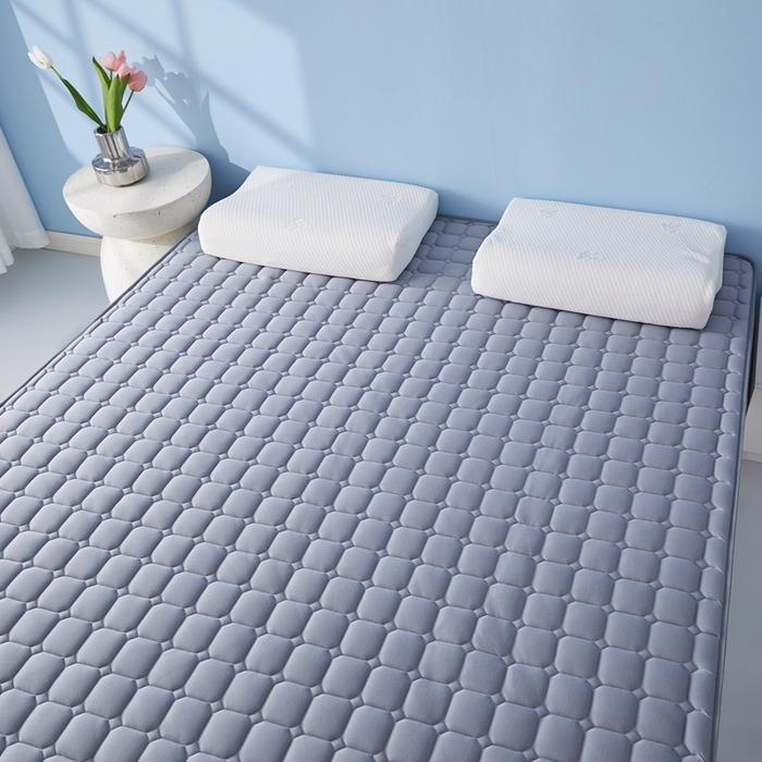 91家纺网 家纺一手货源 找家纺 华誉 2025新款跨境电商专供鸟眼布床垫 面包格灰色