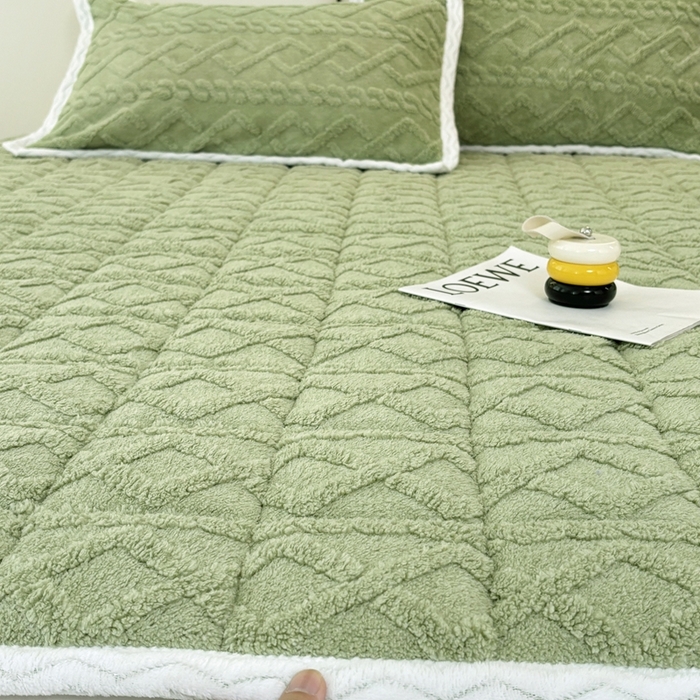 91家纺网 家纺一手货源 找家纺 华誉 2025新款跨境直播电商专供塔芙蓉床垫学生宿舍床褥子 抹茶绿