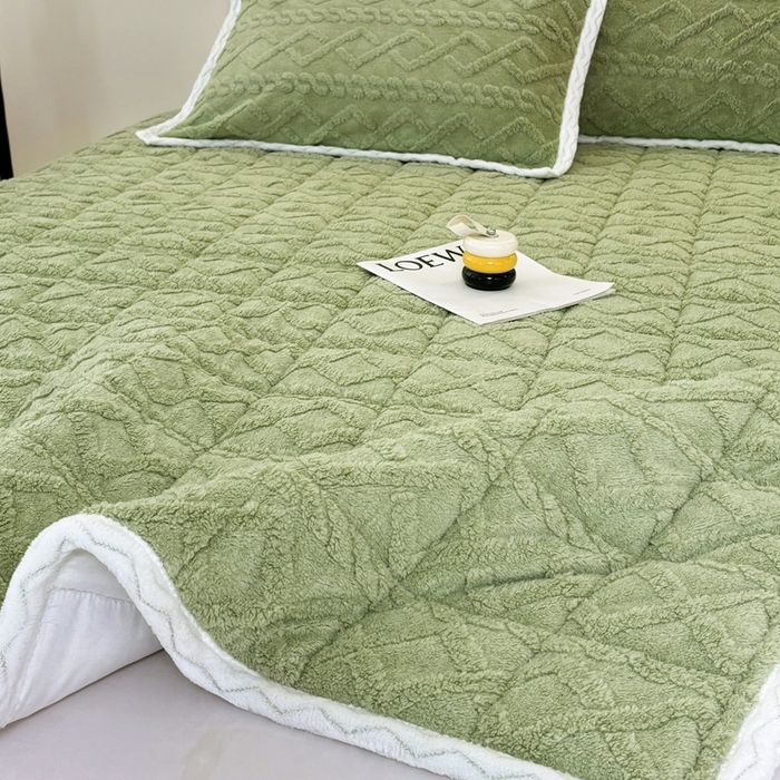 91家纺网 家纺一手货源 找家纺 华誉 2025新款跨境直播电商专供塔芙蓉床垫学生宿舍床褥子 抹茶绿