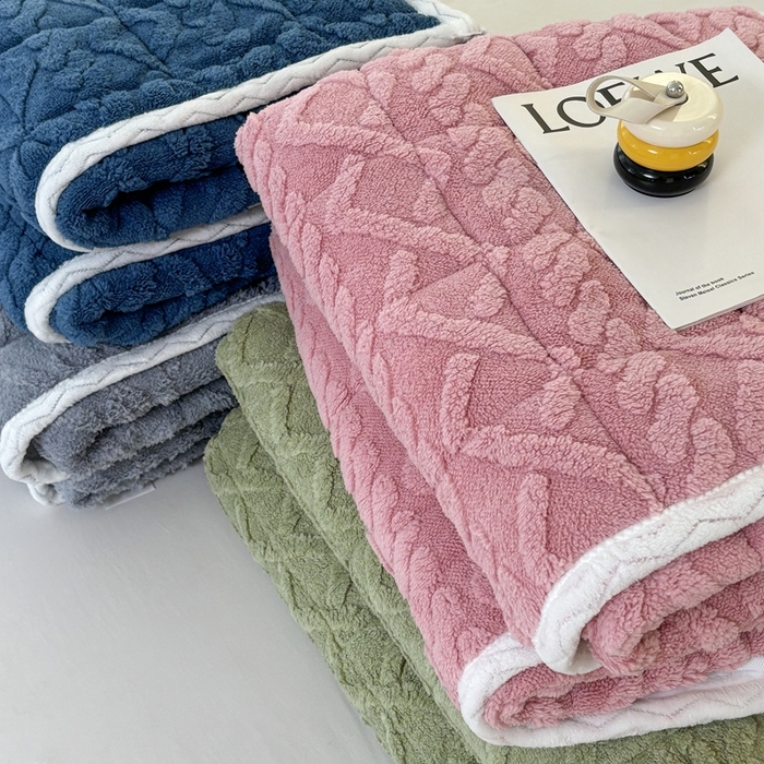 91家纺网 家纺一手货源 找家纺 华誉 2025新款跨境直播电商专供塔芙蓉床垫学生宿舍床褥子 豆沙粉