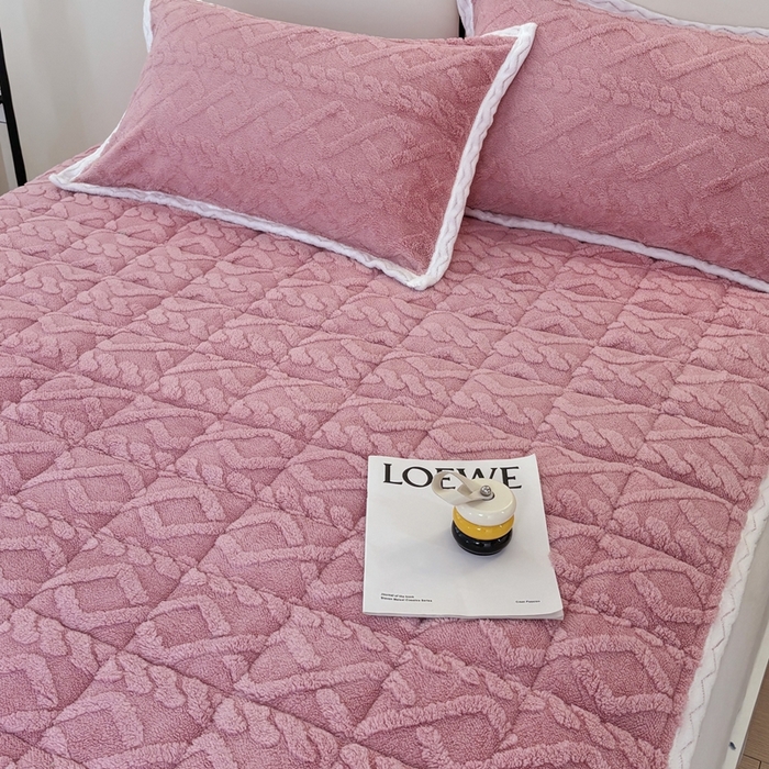 91家纺网 家纺一手货源 找家纺 华誉 2025新款跨境直播电商专供塔芙蓉床垫学生宿舍床褥子 豆沙粉