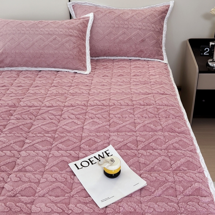 91家纺网 家纺一手货源 找家纺 华誉 2025新款跨境直播电商专供塔芙蓉床垫学生宿舍床褥子 豆沙粉